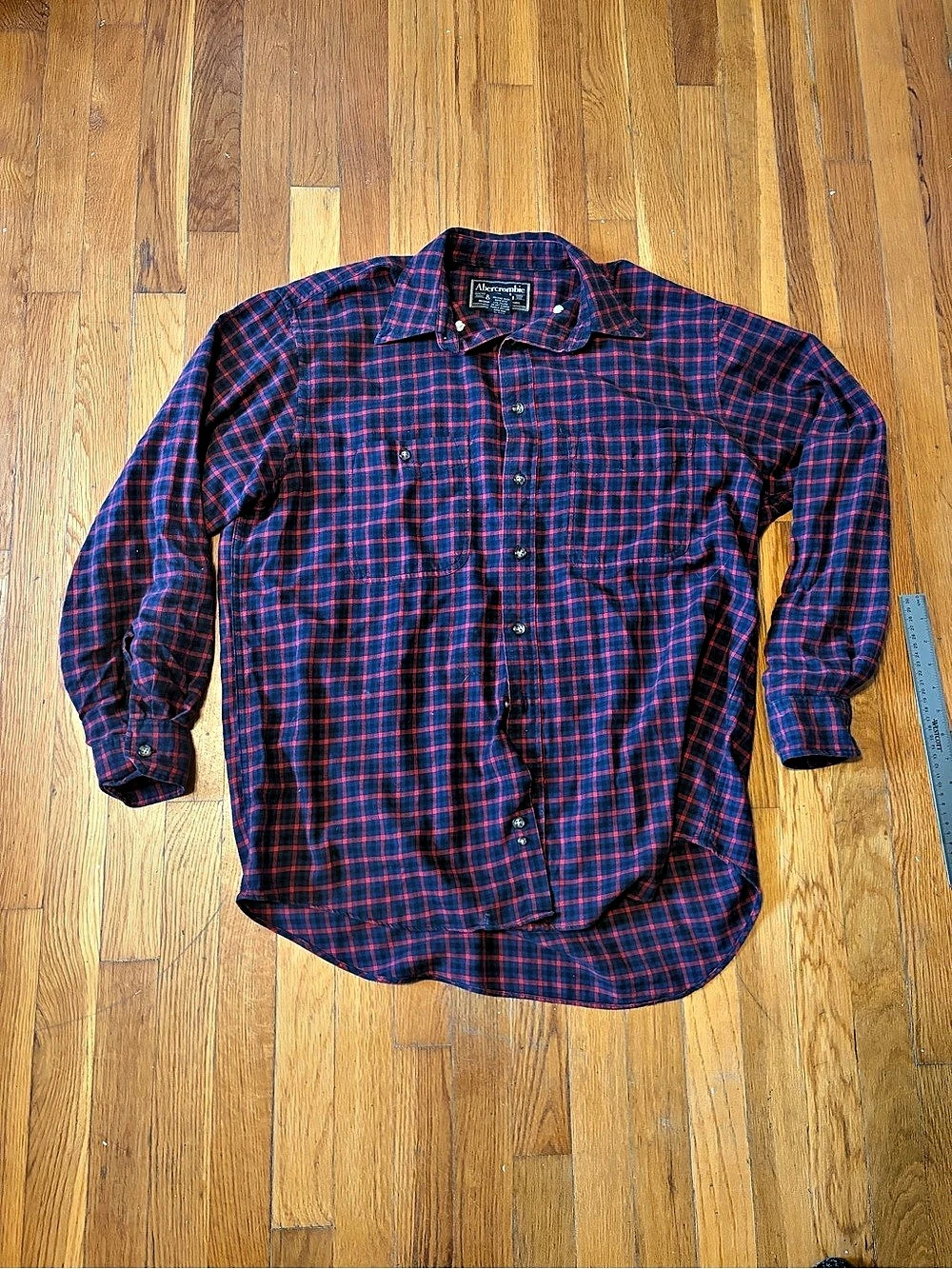 Abercrombie & Fitch Plaid Button Down in Blue & Red Size Small